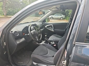 TOYOTA RAV4 2.2 D4-D 4x4 - 10