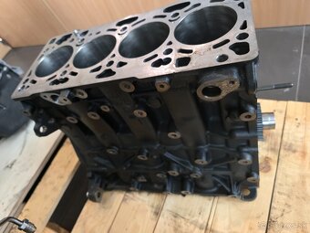 BLOK MOTOR 2,0 TDI DFF / DFS NOVY + KLUKA - 10