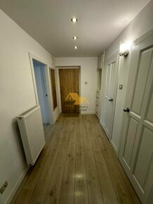 Znížená cena Predám 2 izbový byt v centre v Nových Zámkoch - 10