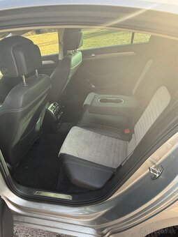 Volkswagen Passat 2.0 TDI BMT Highline DSG - 10