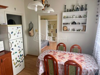 Predám 3izbový veľkometrážny byt s balkónom,ul Veľ… - 10