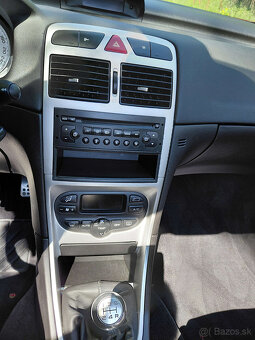 Peugeot 307 CC 2.0 16V - 10