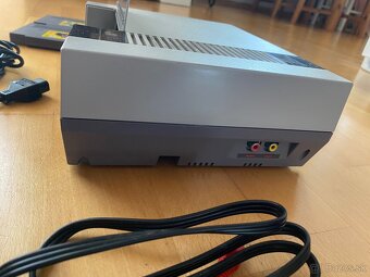 Nintendo Entertainment System NES konzola + 4x Mario modul - 10