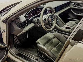 Porsche Taycan GTS Sport Turismo 93.4 kWh - 10