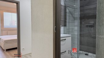 PRENÁNAJOM, 2-izbový byt s dvomi balkónmi a vlastným parkova - 10