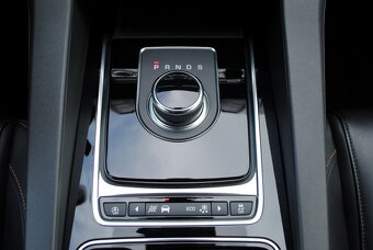 Jaguar F-Pace 2.0D I4 180k AWD A/T⭐SERVIS LEN JAGUAR - 10