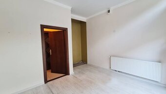 Obchodný priestor (ideál kozmetika, barber salón, kaderníctv - 10