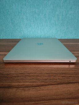 MacBook Pro 2017 | i5 • 8GB • 256GB SSD - 10