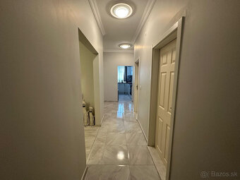 IBA U NÁS Na predaj 3i apartmán v centre Kemeru, 85m2 - 10
