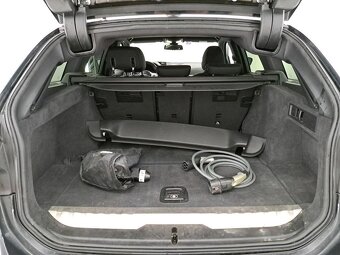 BMW 3 2.0 330E (215KW) 1. Majiteľ MOZNY ODPOCET DPH - 10