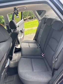 Hyundai i30 1.6 CW CRDi nafta manuál 66kw - 10