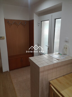 prenájom 3-izbového bytu v centre - bezproblémové parkovanie - 10