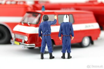 Ručne malované figúrky hasičov 1:43 - 10