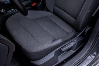 Volkswagen Golf e - 10