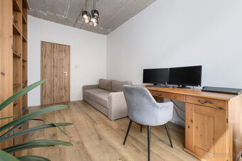 Luxusný 4-izbový apartmán v srdci Starého Mesta na predaj - 10