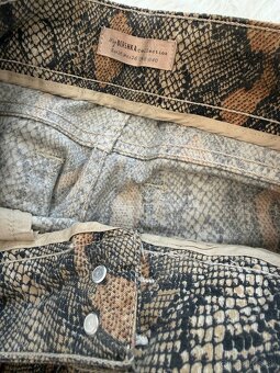 Dámske 3/4 nohavice s hadím vzorom, 36 - 10