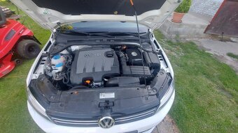 Volkswagen Jetta 1.6 TDI CR DSG - 10