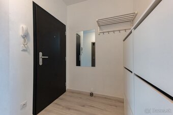 Elegantný 2-izbový byt na prenájom - 10