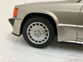 1:18 Mercedes-Benz W201 190 2,5 16V - 10