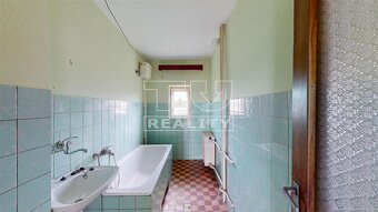 Na predaj dom s 1800 m2 pozemkom v Malom Čepčíne - 10