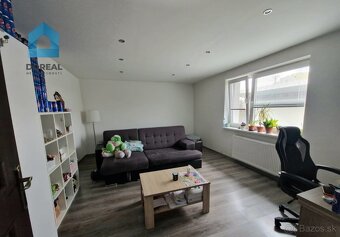 DOREAL/RODINNÝ DOM S HALOU PRE PODNIKANIE, LETNIČIE - 10
