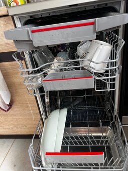 Bosch Séria 4 Voľne stojaca umývačka riadu 45 cm - 10