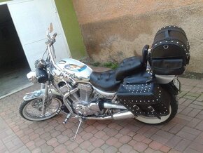 Suzuki Intruder 1400 - 10