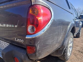 Mitsubishi L200 vo výbave DAKAR - 10