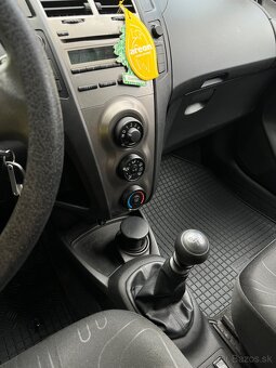 Toyota Yaris 1,33 VVT-i Benzín 74kw - 10