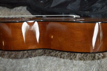 predam - gitara Yamaha C40 - 10