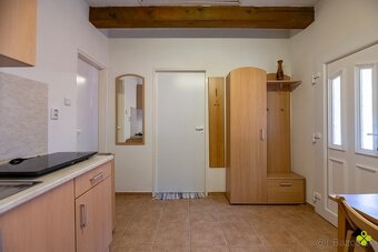 PRENÁJOM BYTU V RODINNOM DOME - SEBEDRAŽIE - 10