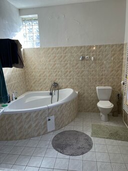 ZĽAVNENÉ • Na predaj celoročná chata v Zlatníckej doline - 10