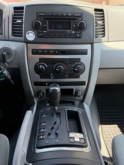 Jeep Grand Cherokee 3,0 CRD LAREDO 4x4 - 10