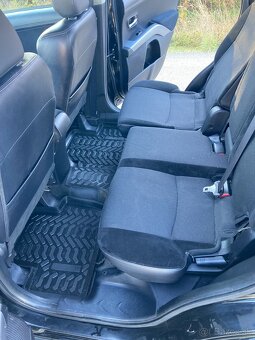 Mitsubishi Outlander 2.2 DI-D 4x4 7 Miestne Automat 156 k - 10