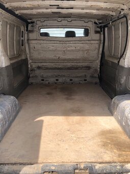 Renault trafic 1.9 dci - 10