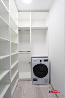 Moderný 3 izbový byt s dvoma balkónmi a klimatizáciou - 10