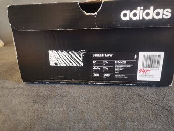 Botasky Adidas cloudfoam comfort - 10