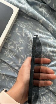 Na predaj Apple IPhone 13 - 10
