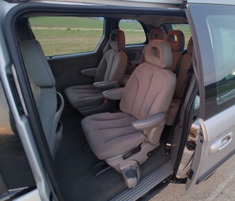 Chrysler Voyager 2.4i + LPG, manuál, r.v. 2006 - 10