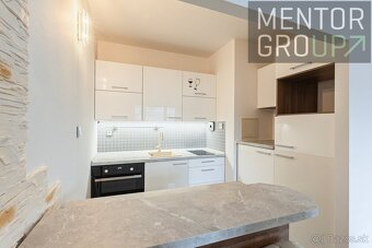 360° VR - Ponúkame na predaj pekný, 2i. byt v Starom Meste - - 10