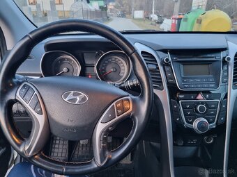 HYUNDAI i30 combi, 1,6 CRDi, 81 kW, r. 2014 - 10