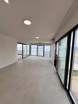 Predaj luxusného apartmánu (S9) priamo na pláži s parkovacím - 10