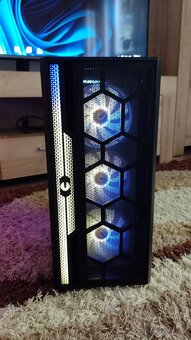 Predam skvelý herny PC/ RYZEN 5 3600X/4,4GHz/RTX 2070 8GB - 10