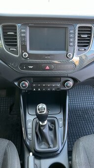Kia Carens 1.7 CRDi - 10