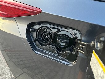 Toyota Prius 1.8 Plug-in Hybrid - 10