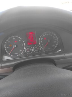 Volkswagen Touran 2.0 TDI - 10