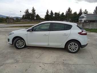 RENAULT MÉGANE 1.5 Dci r.v 2015 - 10