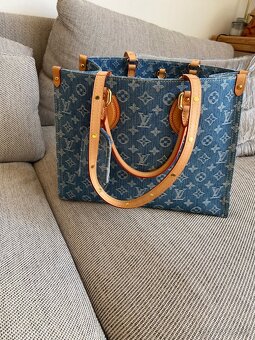Krásná denim kabelka Onthe Go Louis Vuitton - 10