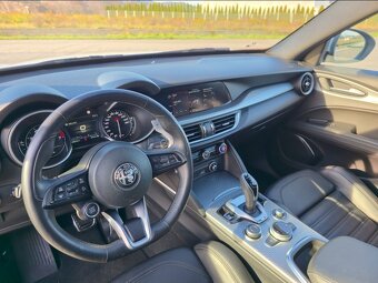 Alfa Romeo Stelvio 2.0 Q4 2022 - 10