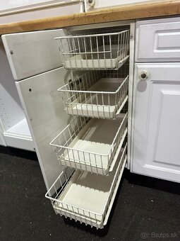 Moderná kuchynská linka so spotrebičmi - 10